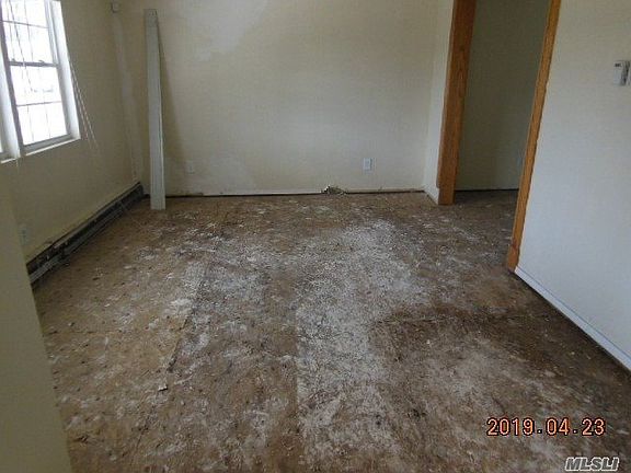 3rd image of 55 Sharon Dr