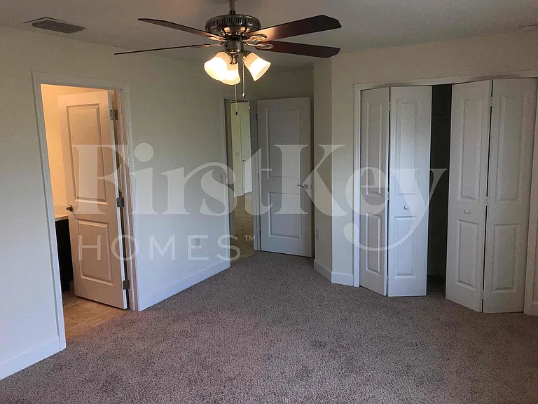 1731 NW 14th St — Photo 9