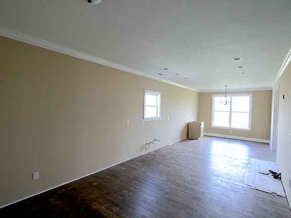 Large eat-in kitchen