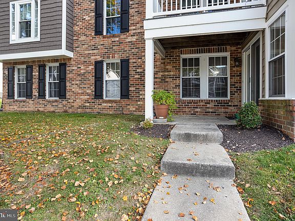 2nd image of 901 Cedar Crest Ct Unit 901-A