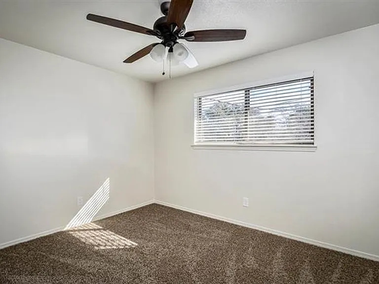 111D Rhonda St — Photo 20