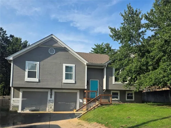 1226 NW 70th St, Kansas City, MO 64118
