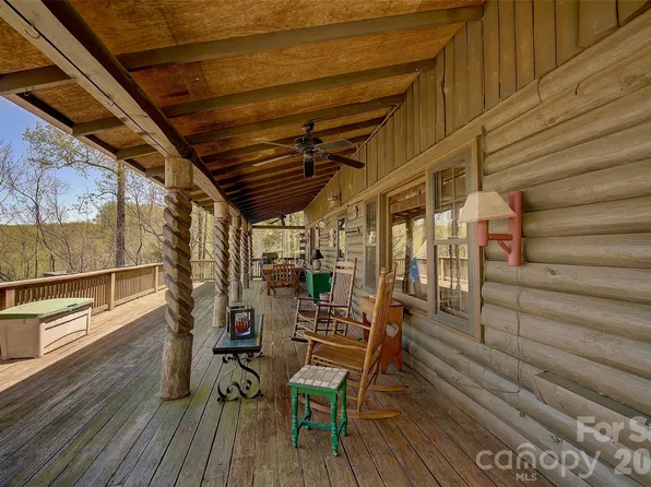 551 Carvers Knob Rd, Spruce Pine, NC 28777