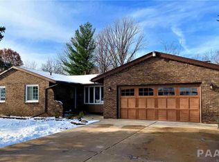 149 Patterson Dr, East Peoria, IL 61611