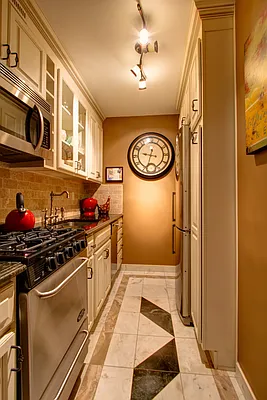 Sold by Compass | media 3