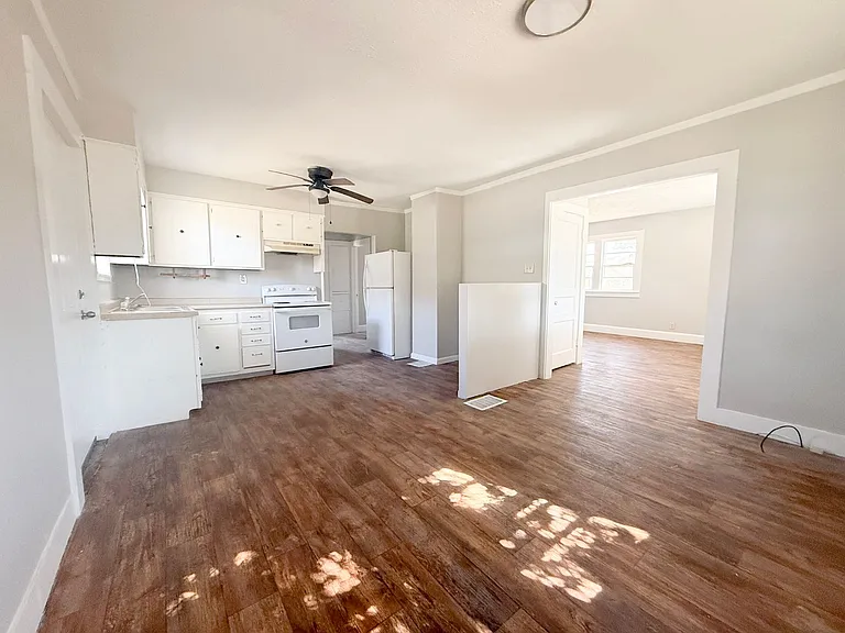 158 King St — Photo 16