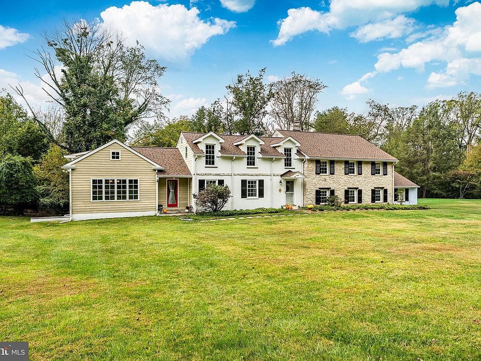 2nd image of 399 Sycamore Mills Rd