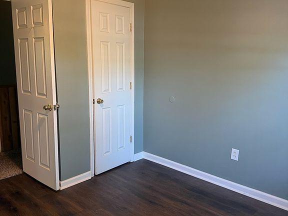 4th image of 136 Carroll St