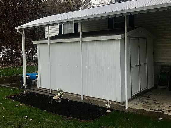 4th image of 556 Central St Lot 105