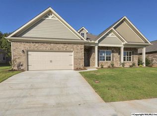 307 Lady Hawk Ln, Huntsville, AL 35824