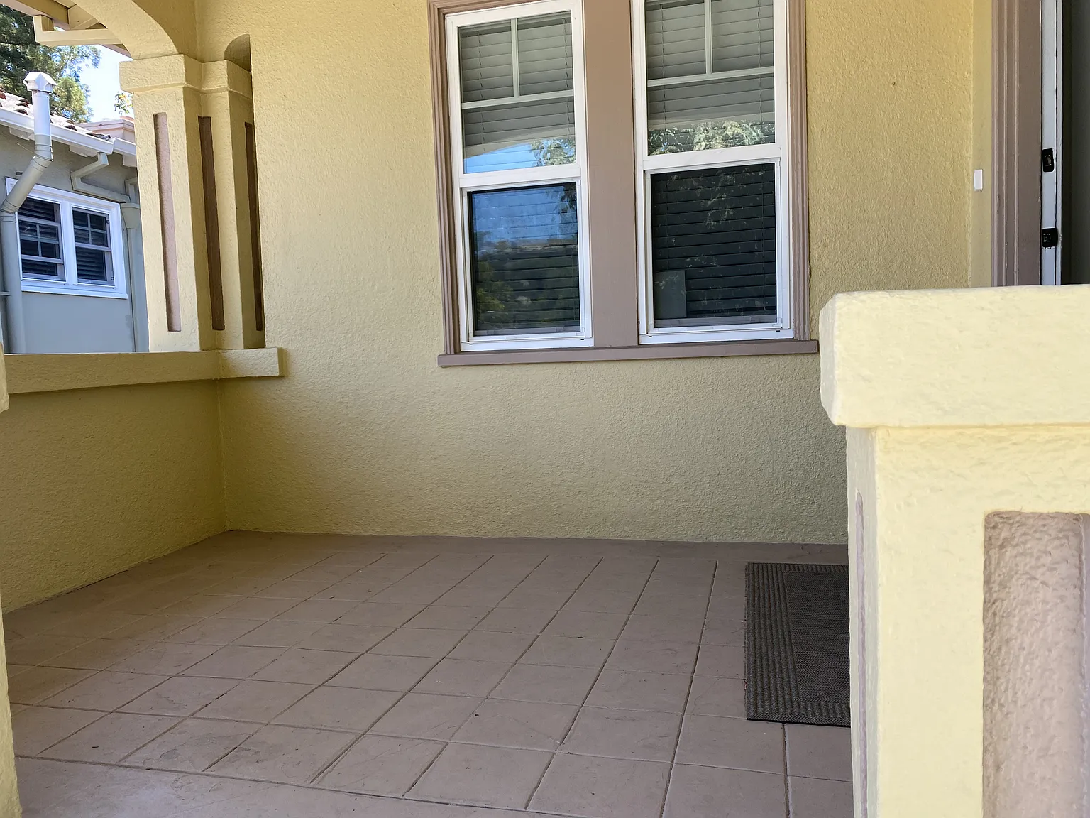 3 bed, 1.5 bath, 1253 sqft, $5,000 — Photo 2