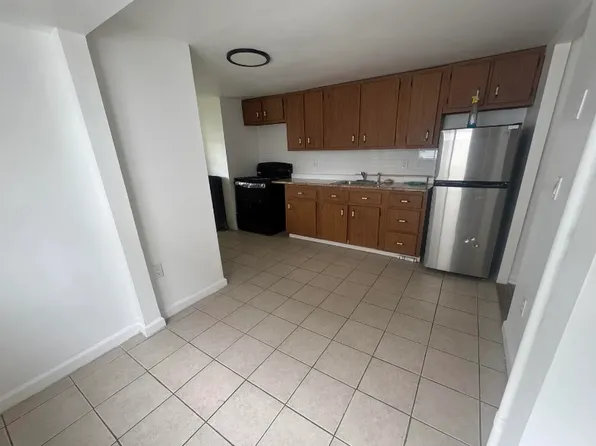 360 N Hyde Park Ave, Scranton, PA 18504