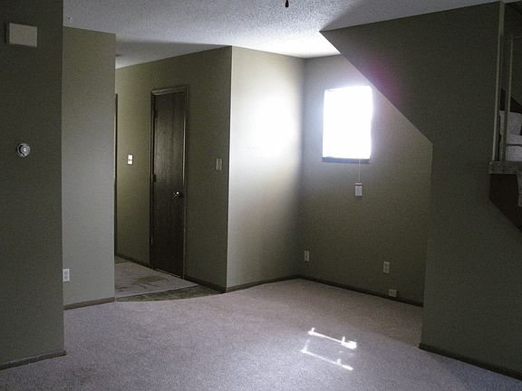 3rd image of 530 Pawnee St