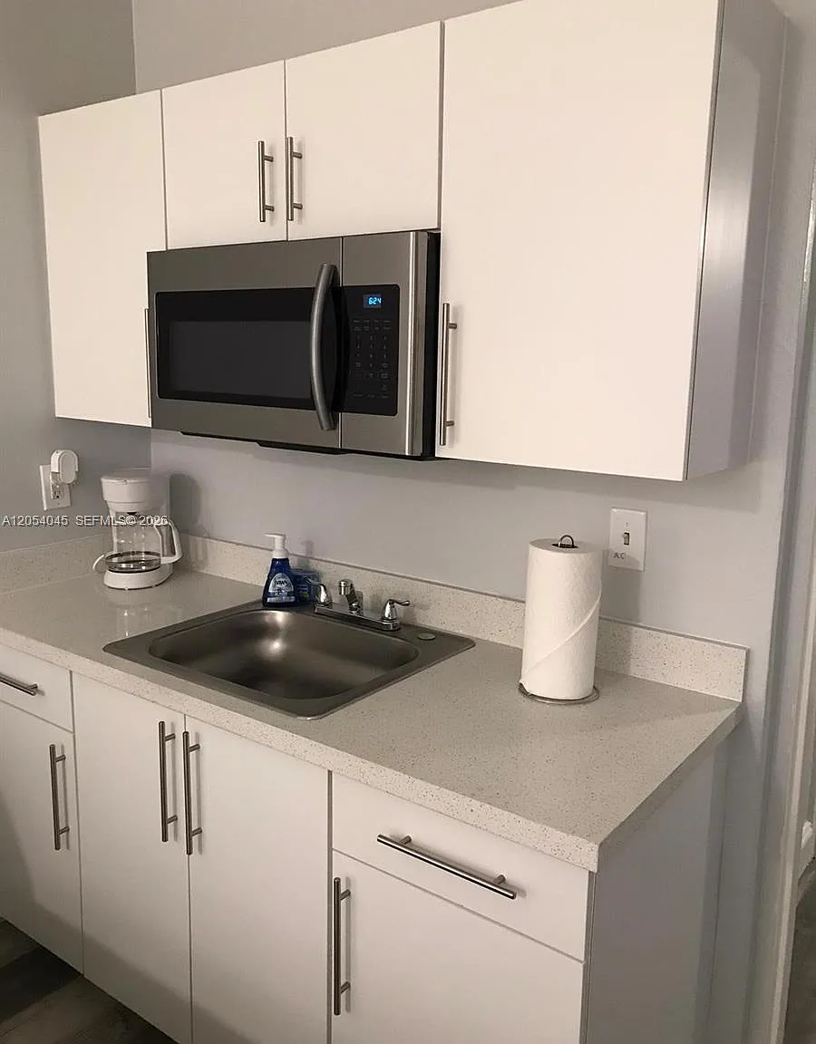 26 Diplomat Pkwy — Photo 2