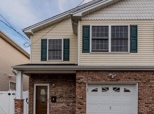 6 Mercer St #6, Carteret, NJ 07008