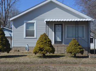 1821 Rhodes St, Madison, IL 62060