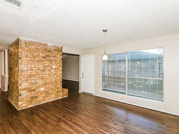 5th image of 15306 Evergreen Place Dr