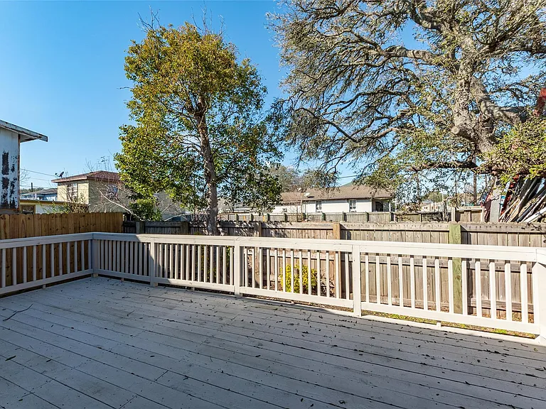 4302 Avenue R 1/2 — Photo 29