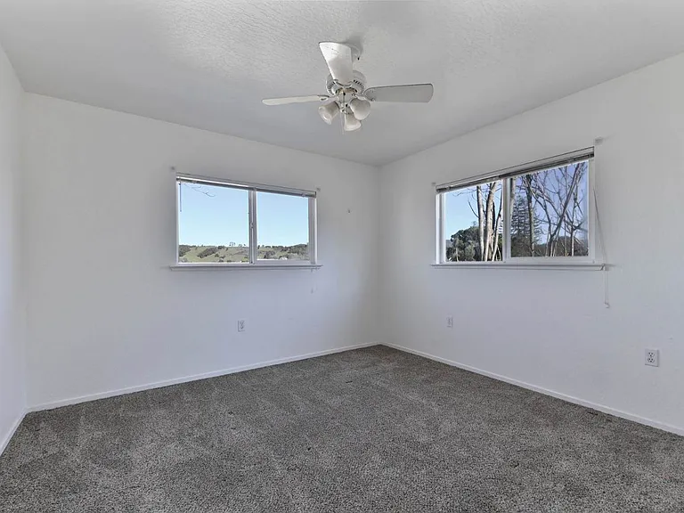 49 Gatewood Ave — Photo 17