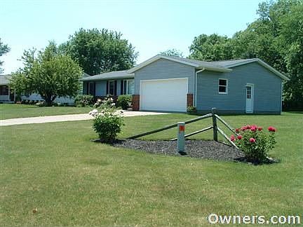 3rd image of 1067 Foxhaven Dr