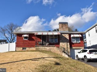1754 Elk Ave, Pottsville, PA 17901