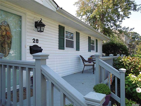 3rd image of 28 Bardolier Ln