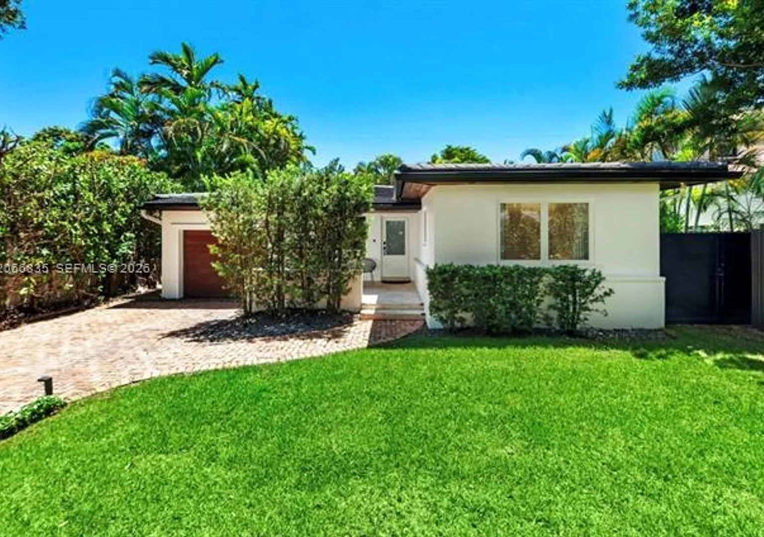 5711 Michelangelo St # 5711, Coral Gables, FL 33146 — Photo 2