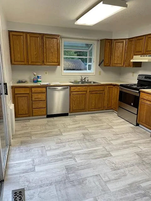 2 bed, 900 sqft, $2,500 — Photo 2