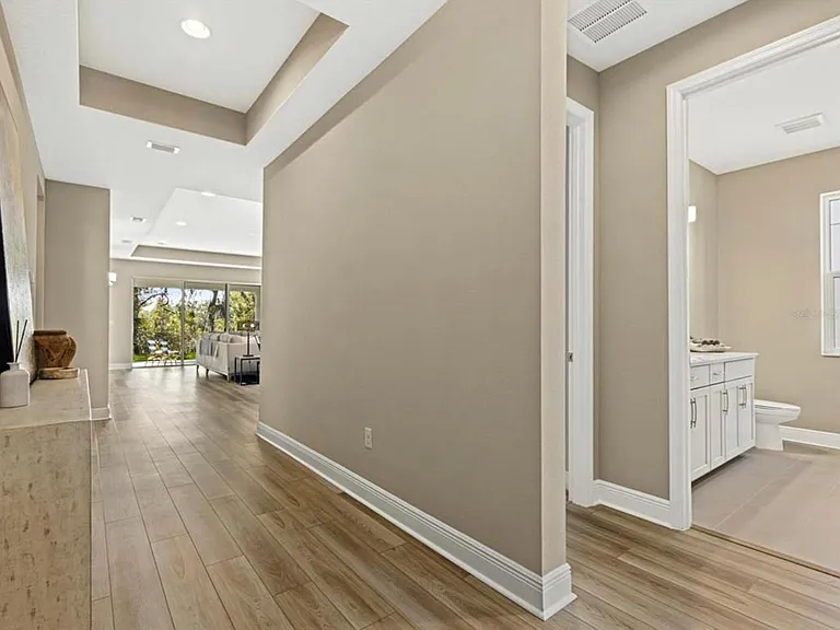 3557 Secluded Ct — Photo 3