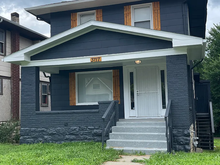 3717 Indiana Ave — Photo 3