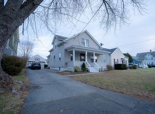 23 Wildermere St, Chicopee, MA 01020