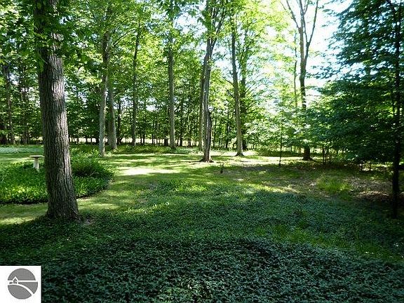2nd image of 8567 Fairway Dr