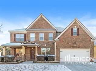 518 Georgia Cir, Loganville, GA