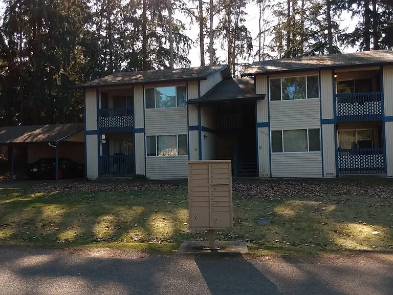 South Hill Apartments — Photo 8