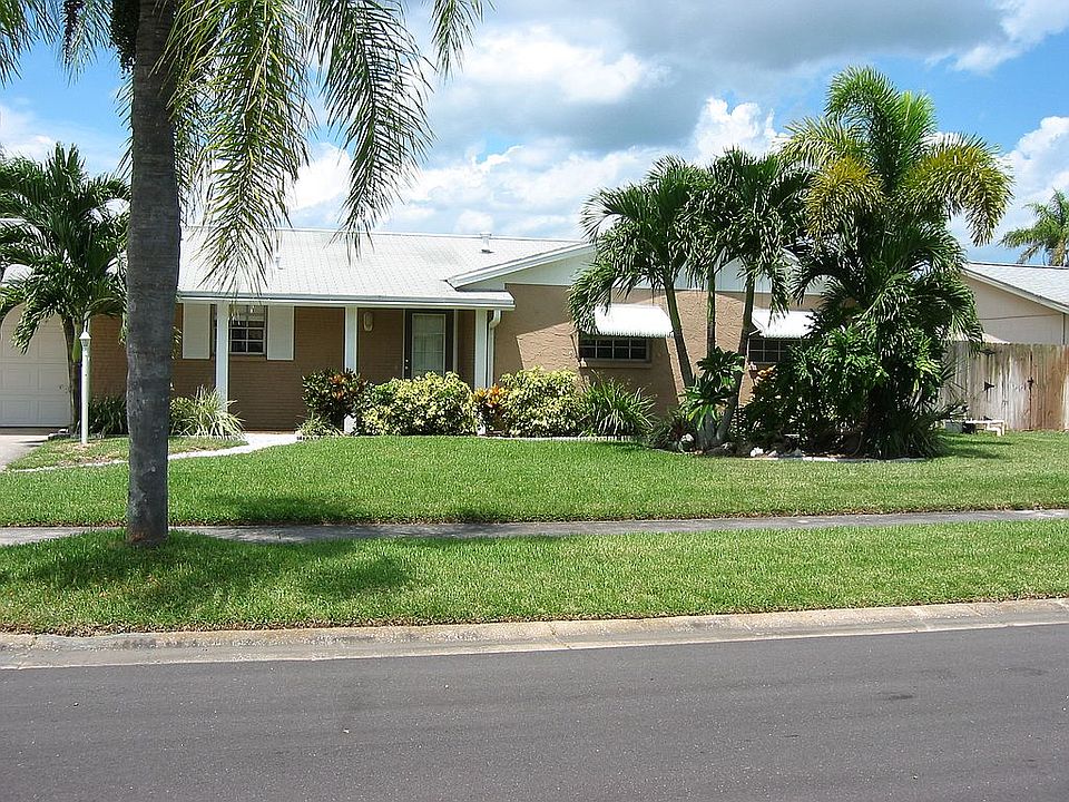 2nd image of 440 Caracas Dr
