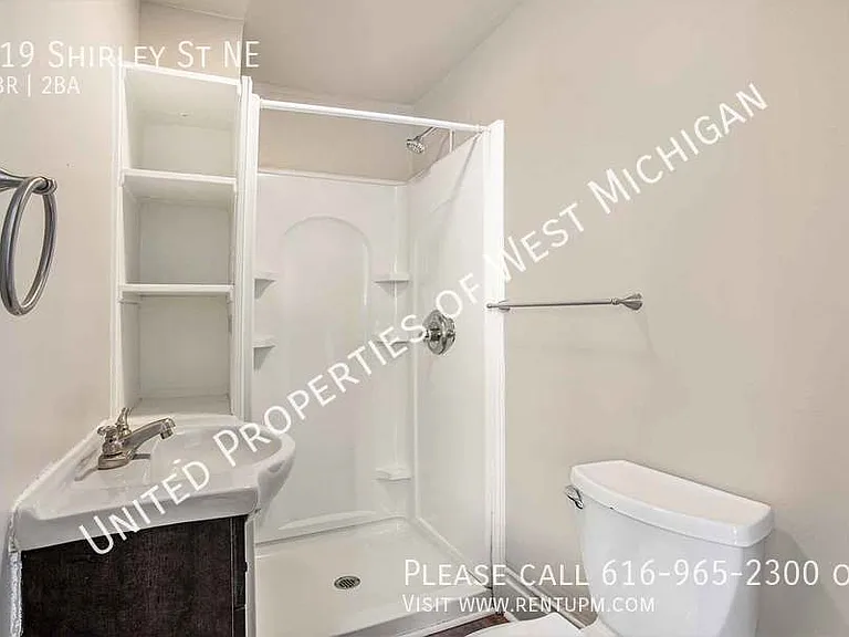 519 Shirley St NE — Photo 13