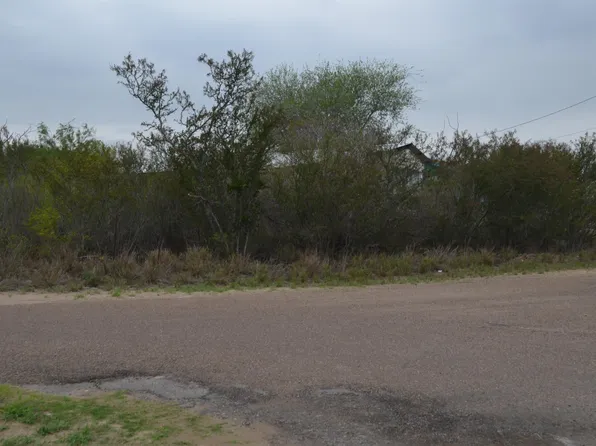5105 Grande Ln, Zapata, TX 78076