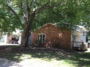 708 Ashton Ln N, Champaign, IL