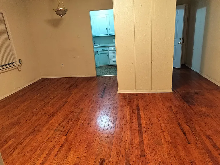 703 E Pine St #B — Photo 13