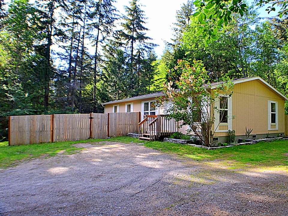 1st image of 6121 Patrosa Ln SE