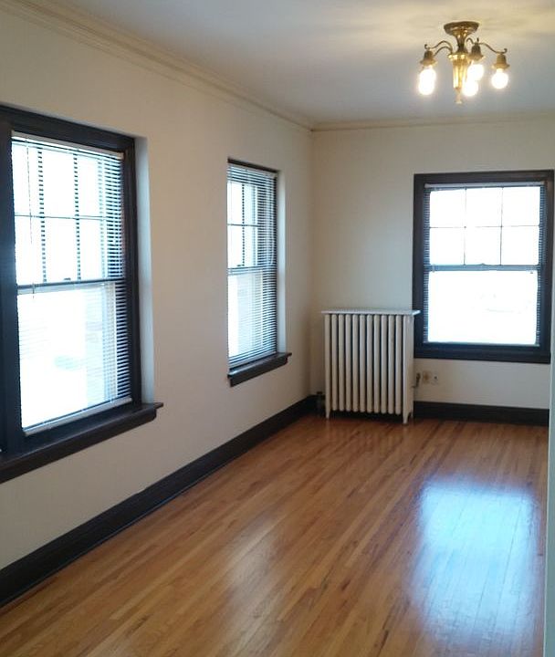 1st image of 2120 Aldrich Ave S APT 103