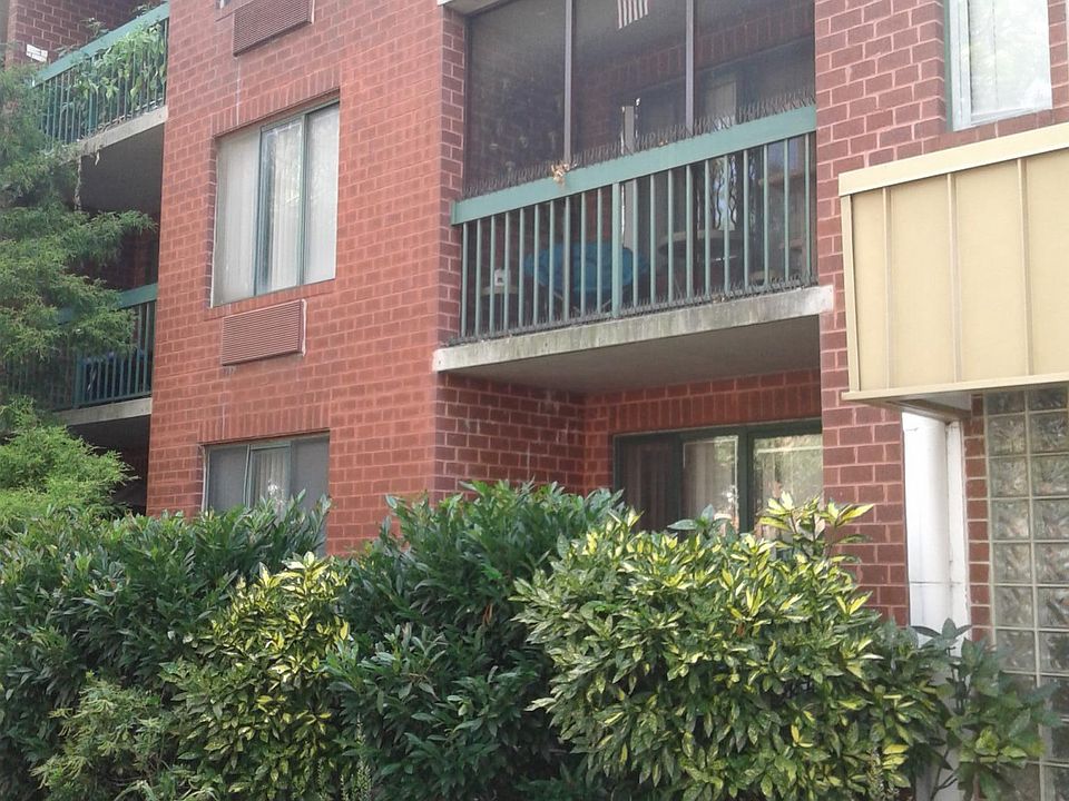 1st image of 121 Wellington Ct APT 1D