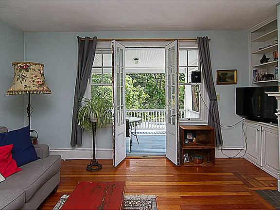 2nd image of 28 30 Paterson St