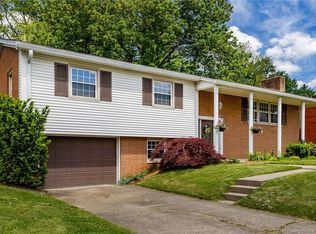 1819 Scheller Ln, New Albany, IN 47150