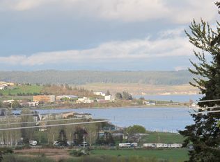 1953 SW Harbor View Ln, Oak Harbor, WA 98277