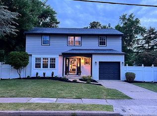 741 2nd St, Woodbury Heights, NJ 08097
