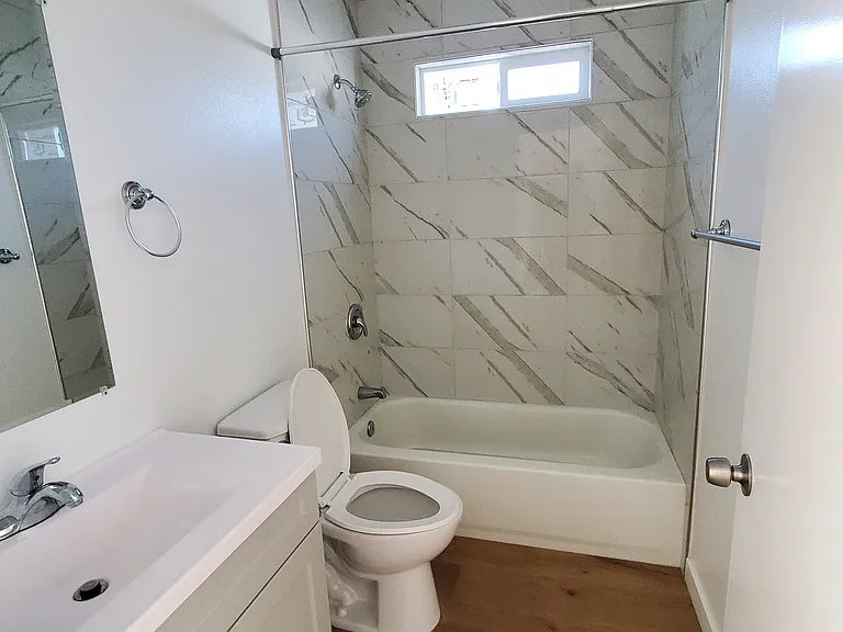 7119 Mountain View Ave #E — Photo 23