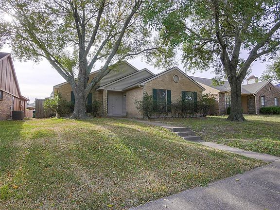 3rd image of 817 Bailey Dr