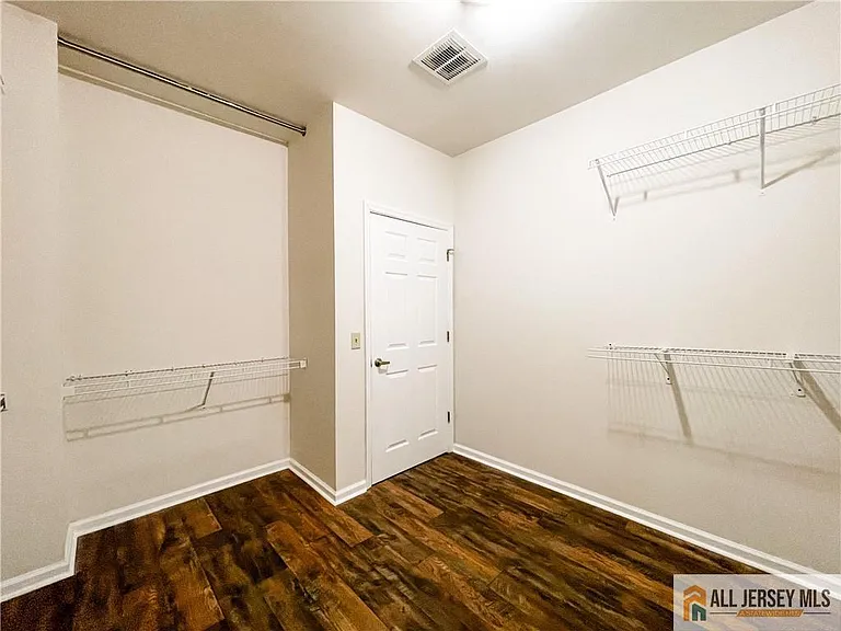 105 Regency Pl — Photo 19