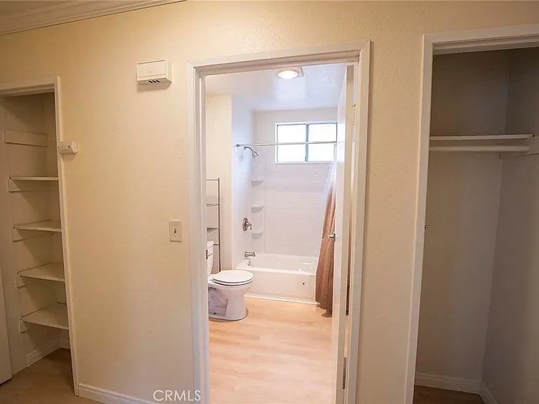 1533 Plaza Del Amo #4 — Photo 15